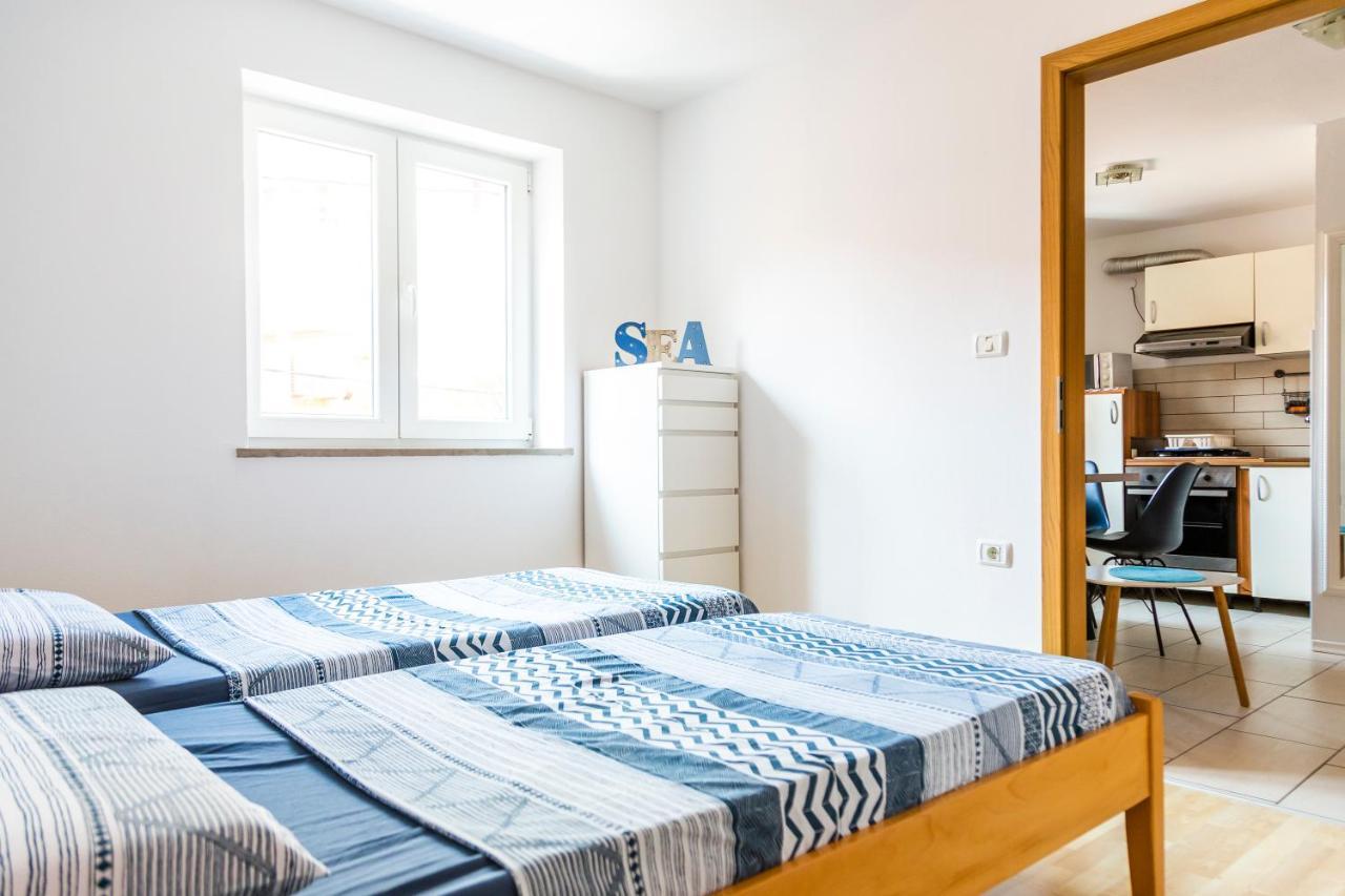 Sunny Old Town Apartment Копер Экстерьер фото