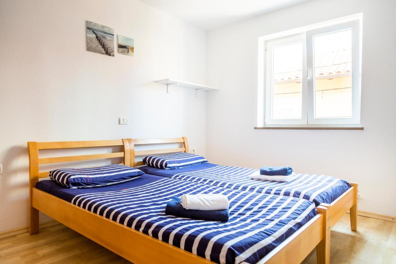 Sunny Old Town Apartment Копер Экстерьер фото