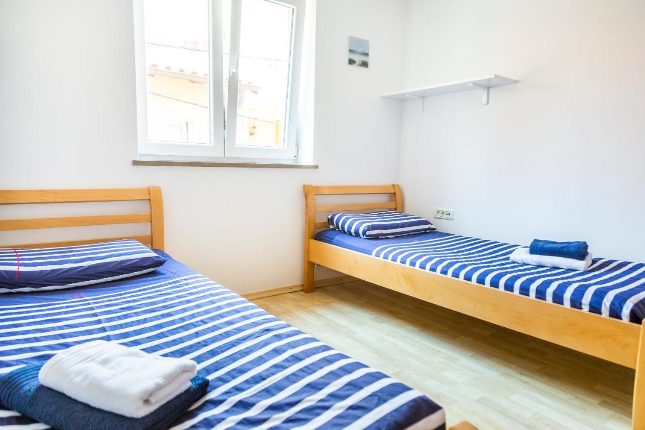 Sunny Old Town Apartment Копер Экстерьер фото