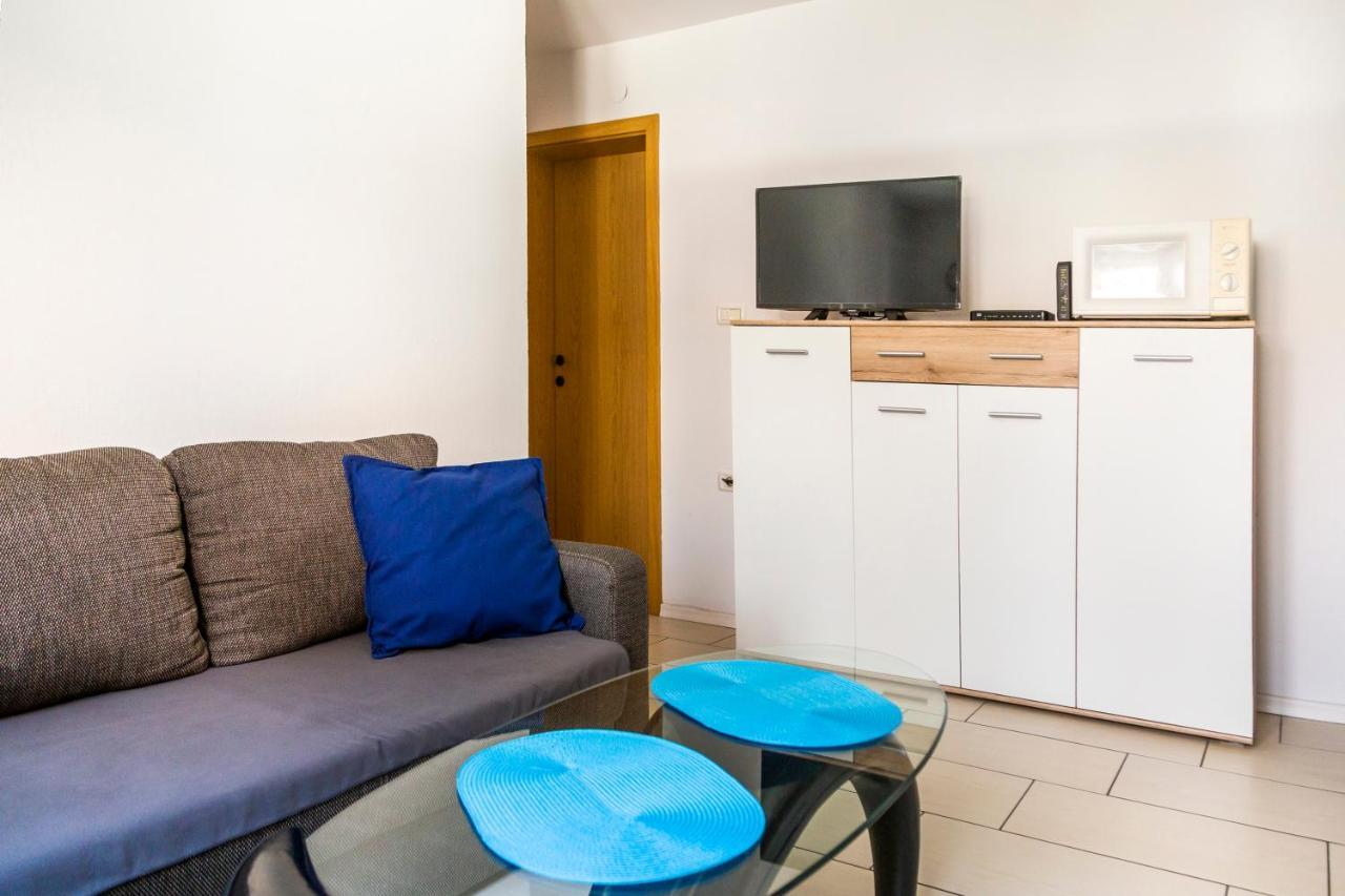 Sunny Old Town Apartment Копер Экстерьер фото