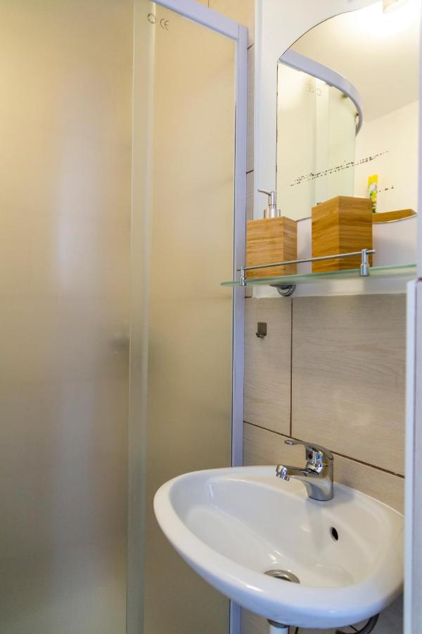 Sunny Old Town Apartment Копер Экстерьер фото